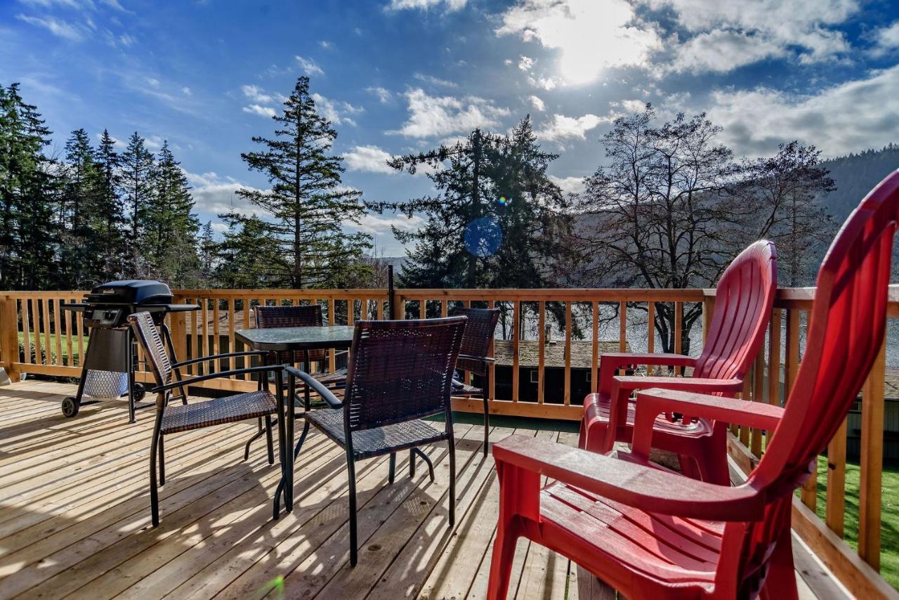 Green Acres Lakeside Resort Salt Spring Island Ganges Exterior photo